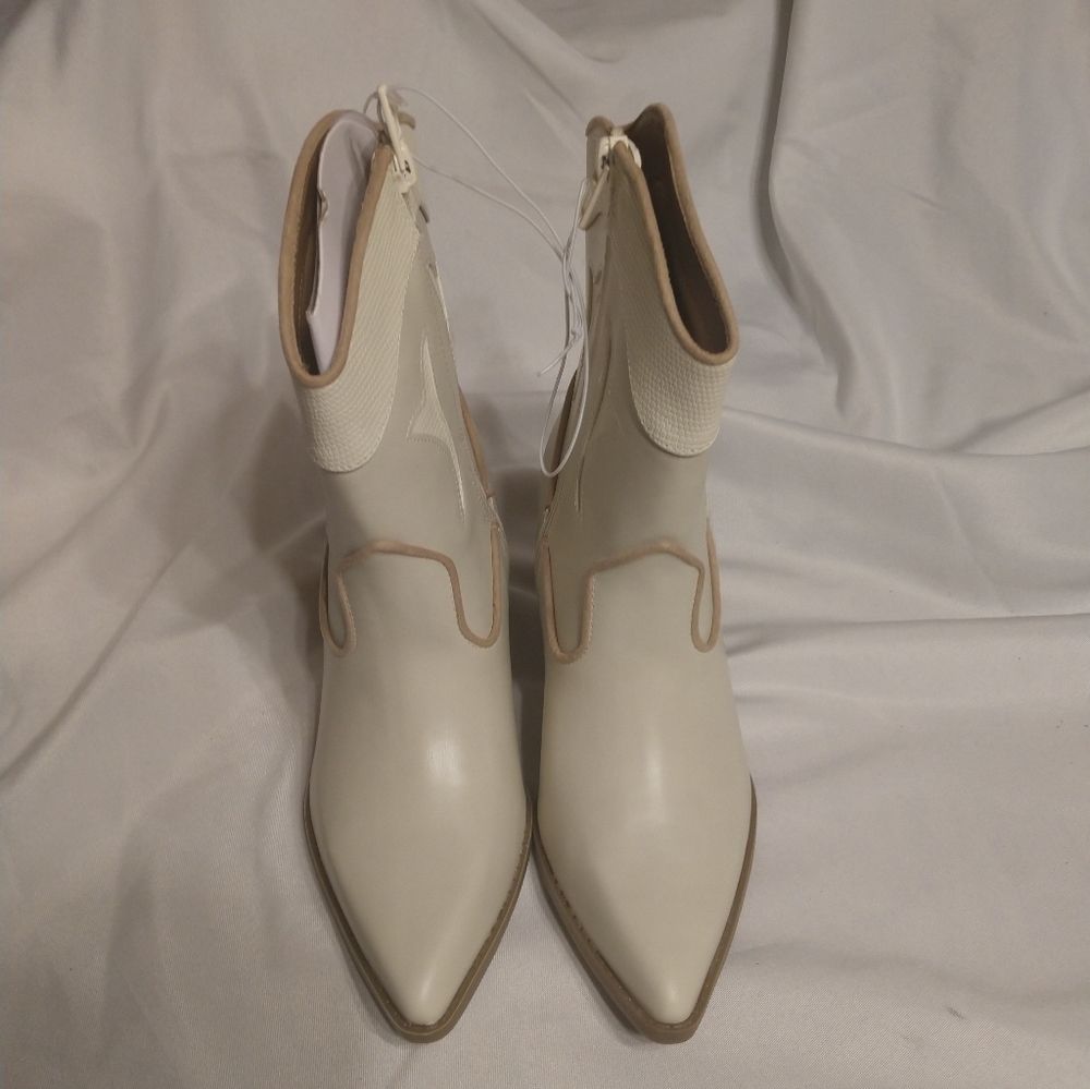 Universal Thread Cream Western Heeled Boot - Picture 6 of 9